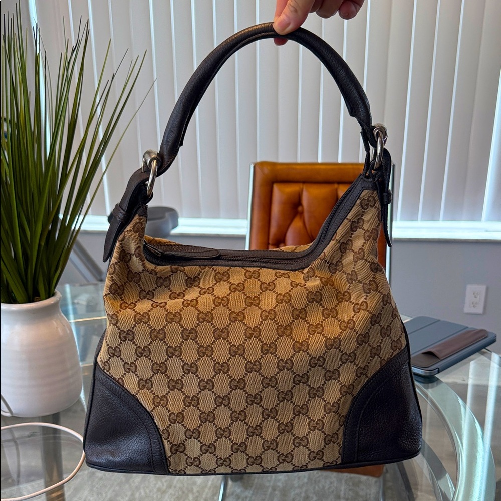 Gucci Tan and brown Shoulder Bag.
